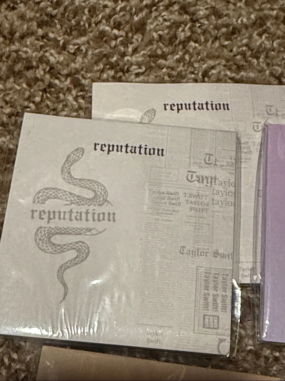 Set of 18 Taylor Swift-themed 3”x3” sticky note pads (some duplicates) - NEW